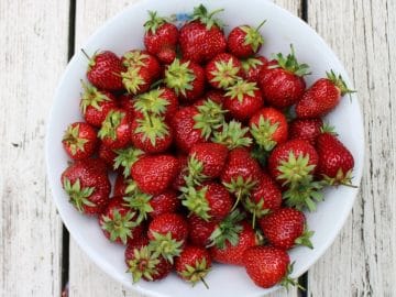 strawberries-986628_1280