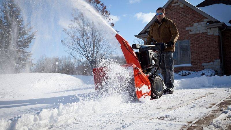 Снегоуборочная машина: бензиновые и электрические снегоуборщики