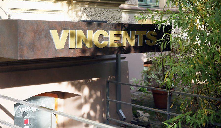 Закрывается созданный Мартиньшем Ритиньшем легендарный ресторан Vincents