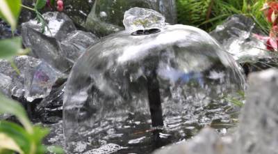 Как самому сделать фонтан или ручей в саду: мастер-класс с фото - supersadovnik.ru