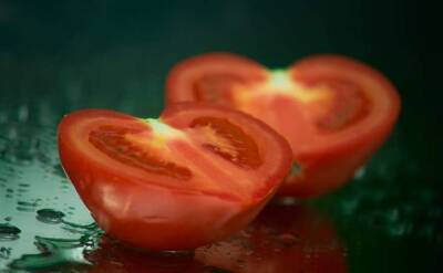 Светлана Протас - 5 сортов томатов, которые не стоит высаживать: вырастают хоть и красивыми, но невкусными - belnovosti.by - Россия