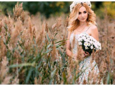 Свадебный букет из полевых цветов: идеи для создания, фото композиций - orchardo.ru - Русь