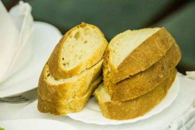 Как превратить хлеб в хорошее удобрение для овощей: лайхфак для огородников - belnovosti.by