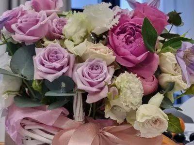 Ольга Котова - Что сделать, чтобы розы и другие цветы простояли в вазе как можно дольше: полезные советы - belnovosti.by